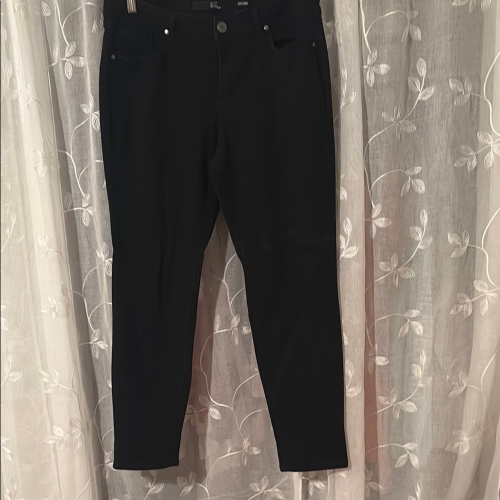 1822 Denim Black Skinny Jeans